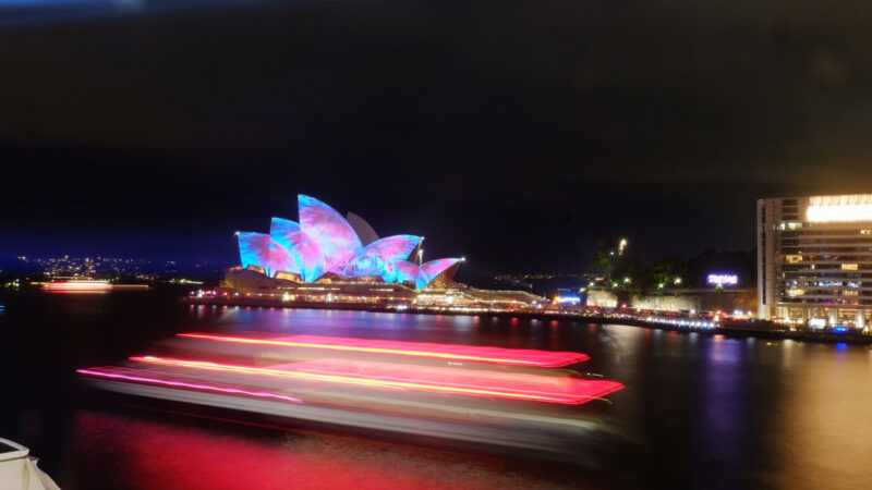Sydney, The Vivid Festival – A Dance of Light, Art and the Devil
